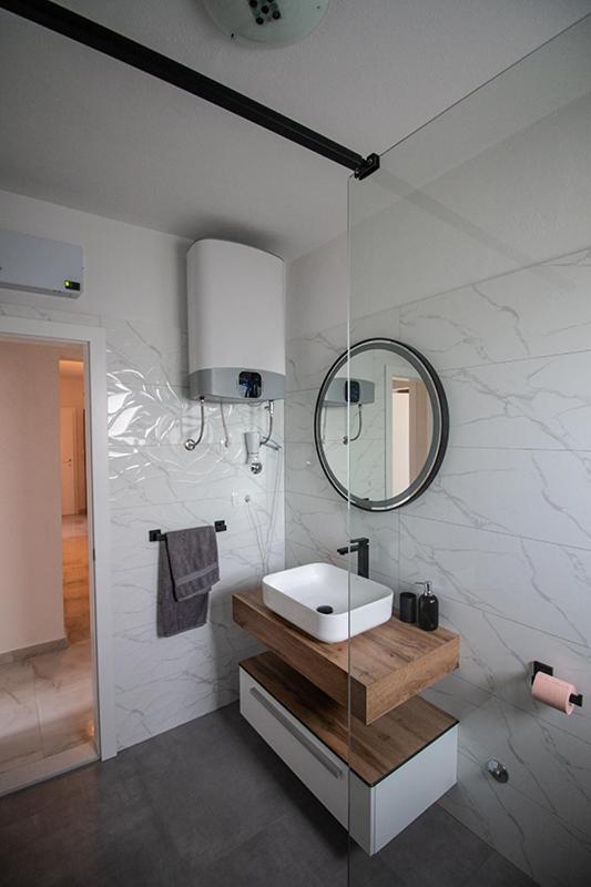 Apartment Zvjezdana Омиш Экстерьер фото