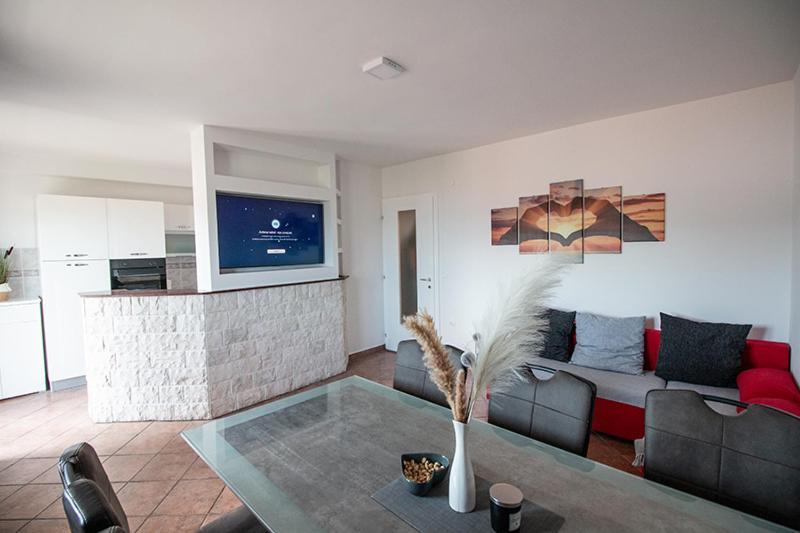 Apartment Zvjezdana Омиш Экстерьер фото